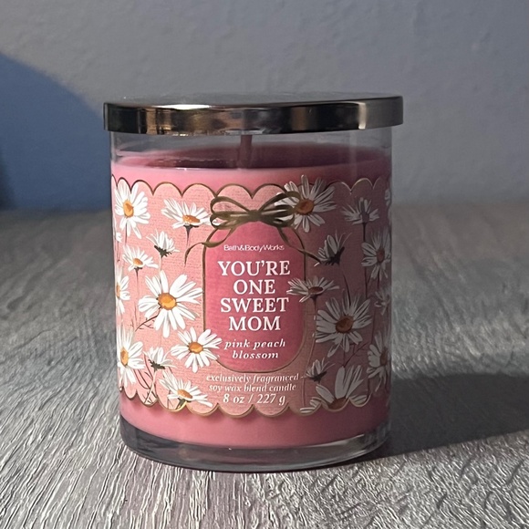Bath & Body Works Other - Bath & Body Works Pink Peach Blossom Youre One Sweet Mom Single Wick Candle 8 Oz